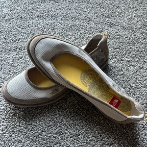 New, North Face flats